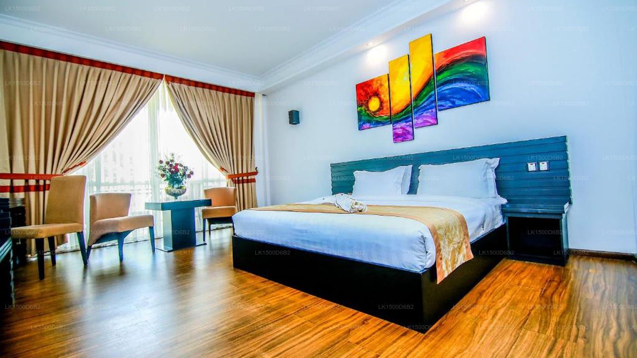 The Covanro, Veyangoda