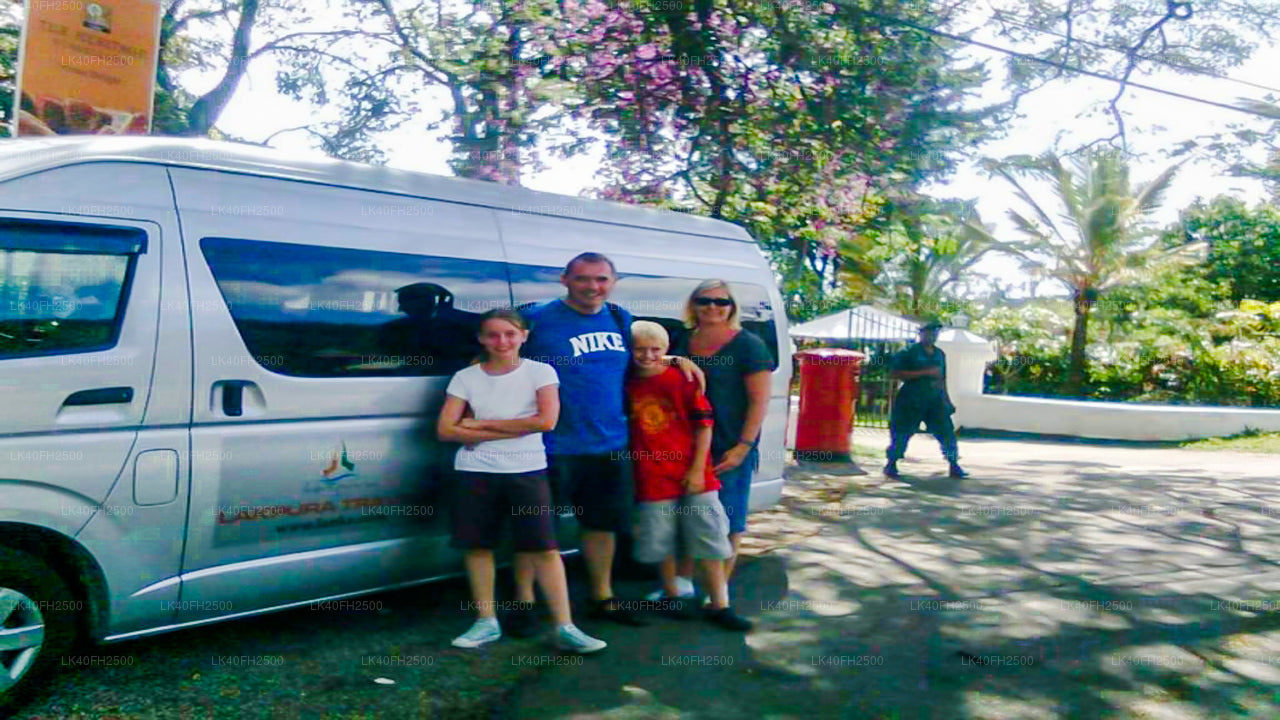 Privat lufthavnstransfer fra Mattala (HRI) Lufthavn til Galle