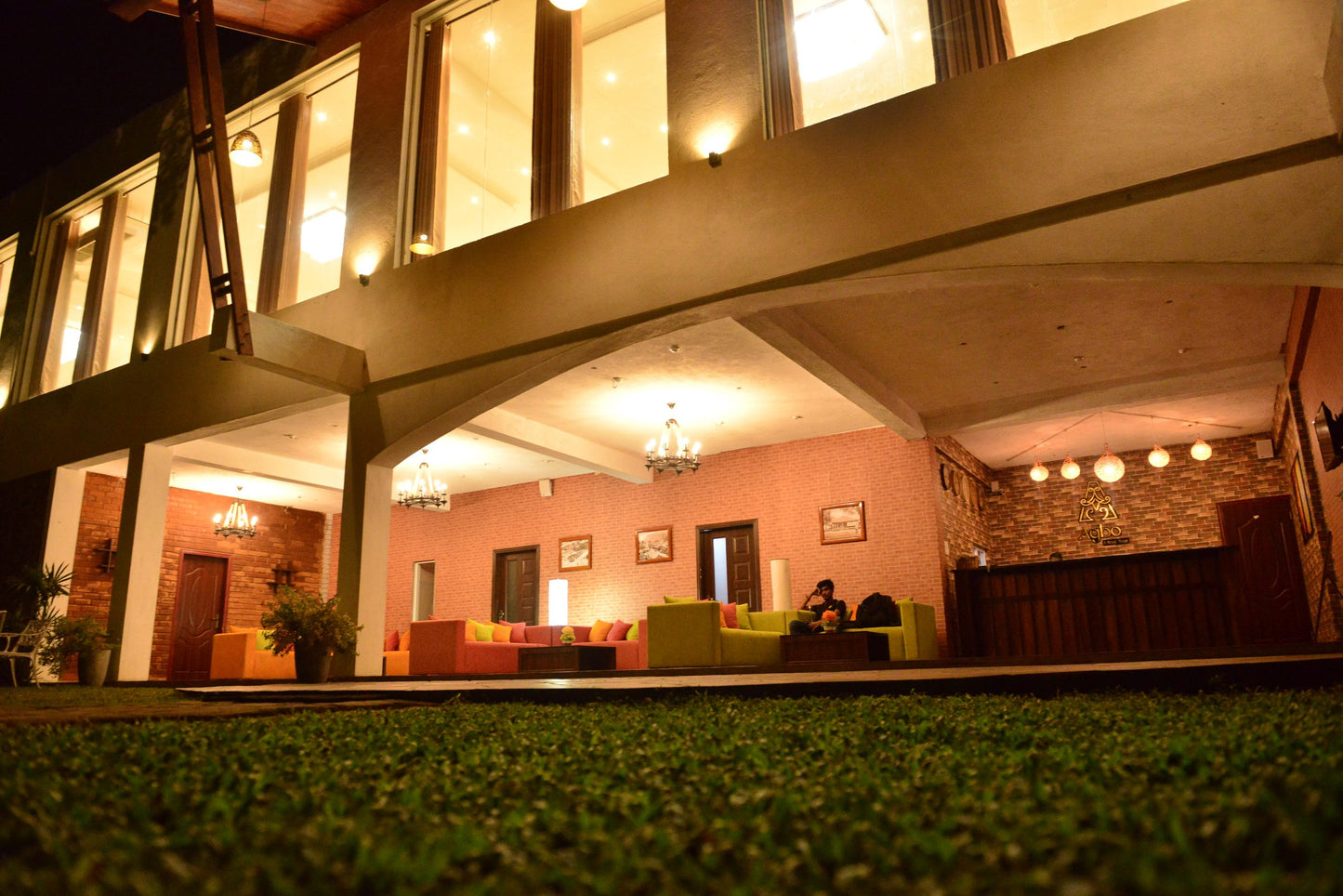 Agbo Hotel, Giritale