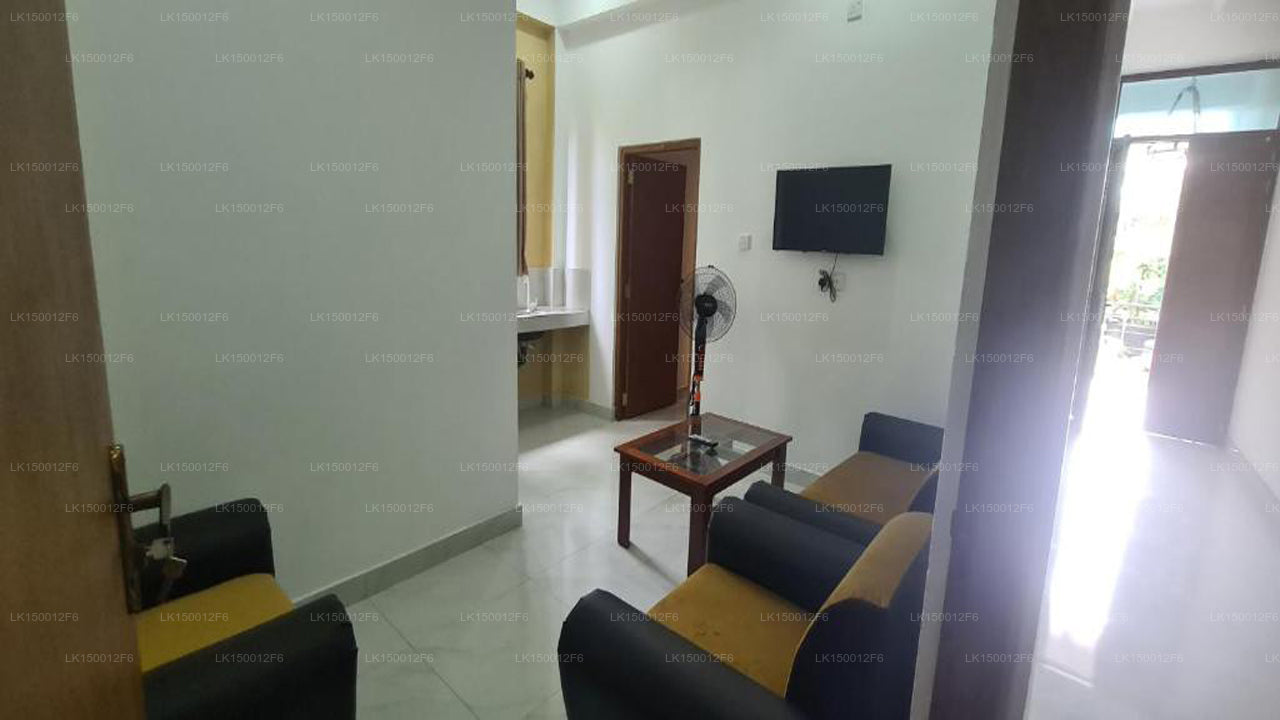 Ceylon Lodge - Lufthavnstransit Hotel & Vandrehjem, Negombo