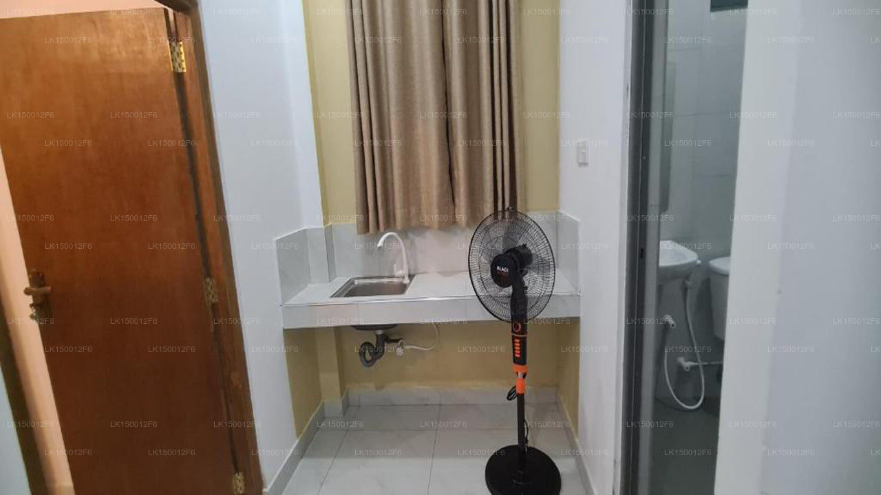 Ceylon Lodge - Lufthavnstransit Hotel & Vandrehjem, Negombo