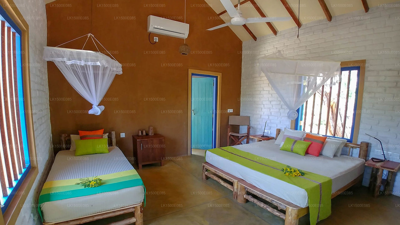 Bagsiden af Beyond - Safari Lodge, Yala