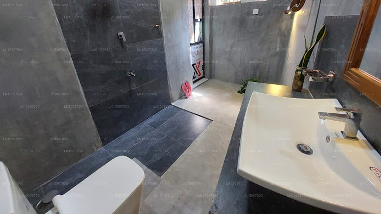 Bliss Lake Holiday Bungalow, Thissawewa