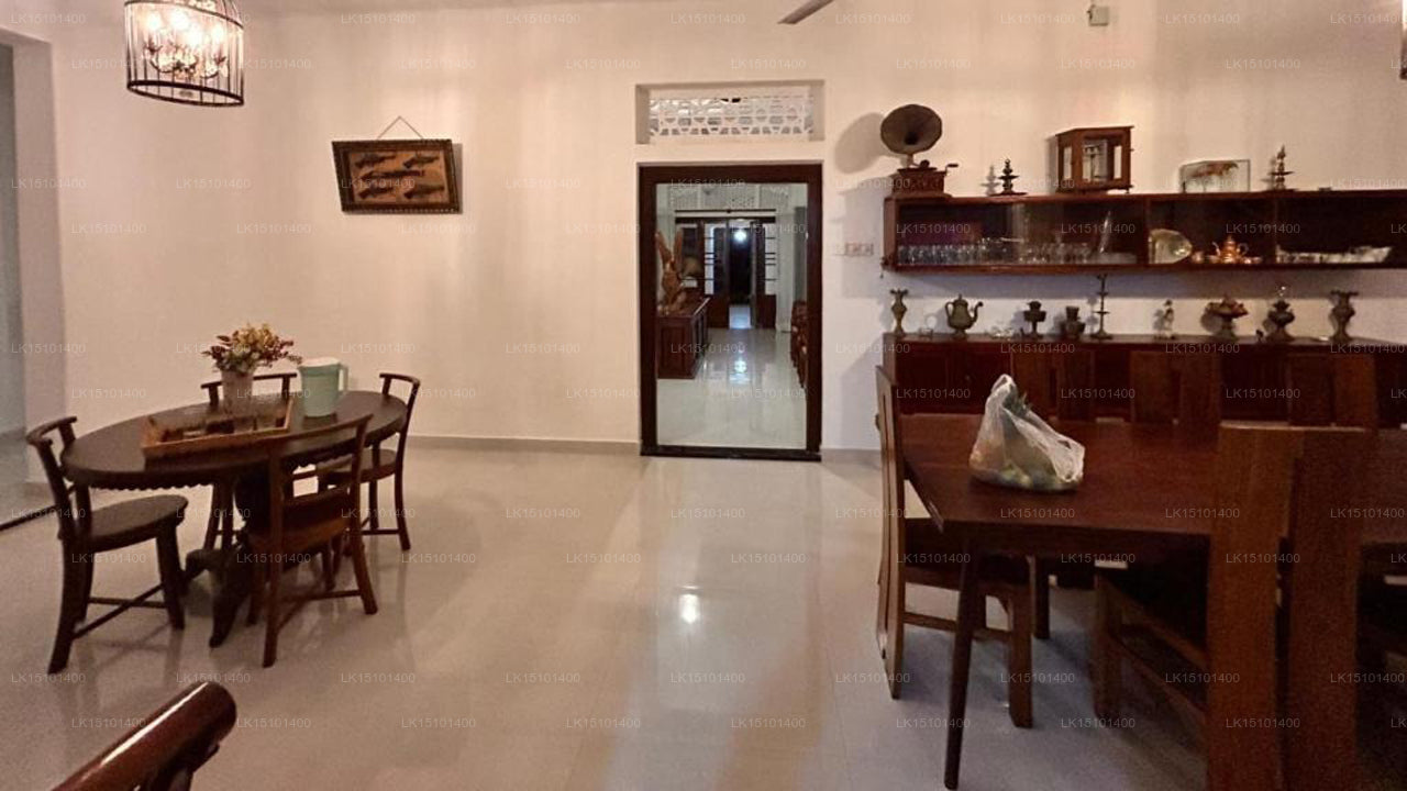 Villa Karadiya, Ambalangoda