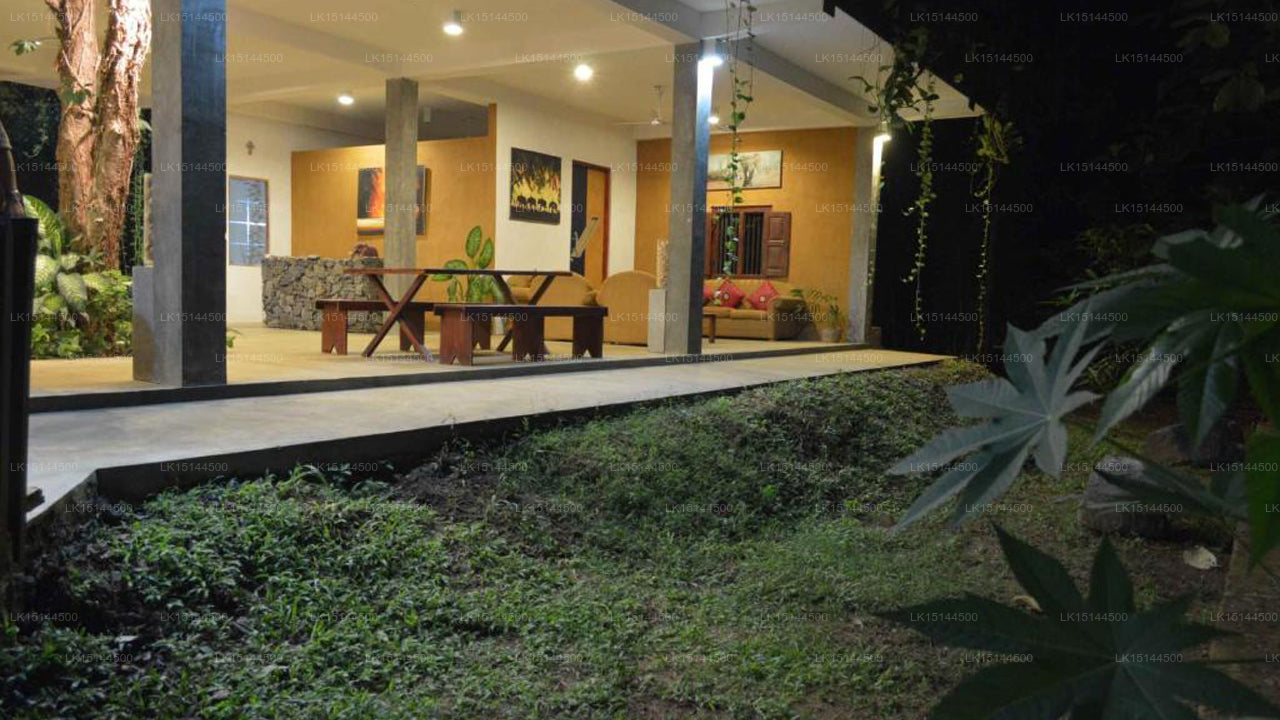 Wild Elephas Lodge,  Udawalawe