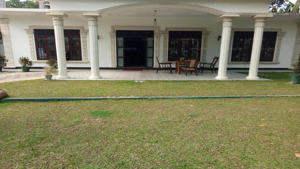 Hill House Rest, Mirissa