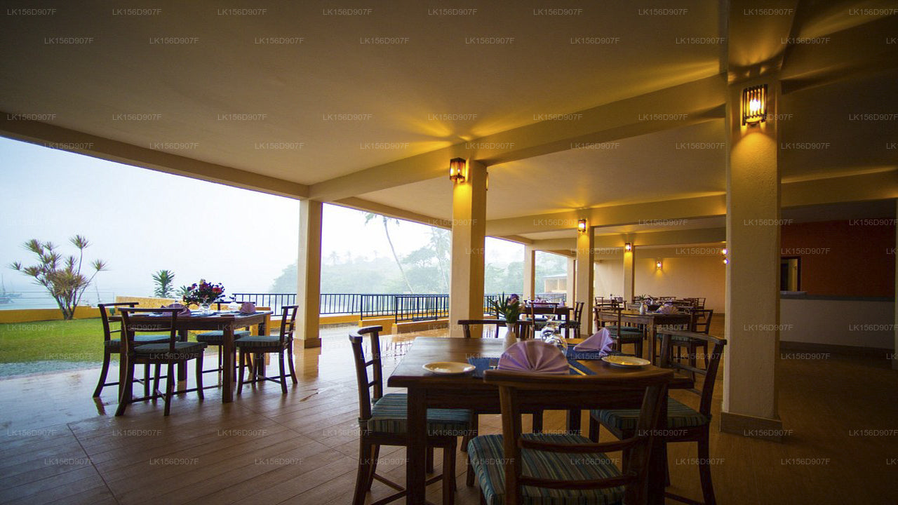 Fishermans Bay, Weligama