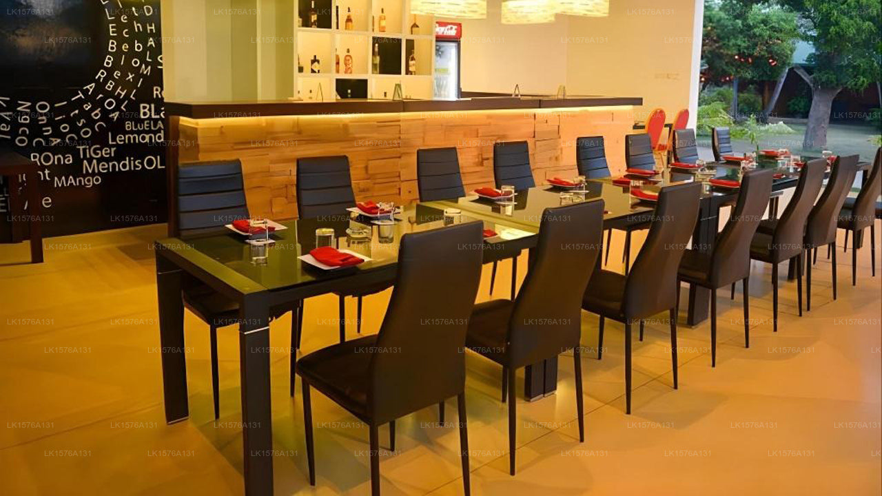 Olanro Negombo Hotel, Negambo