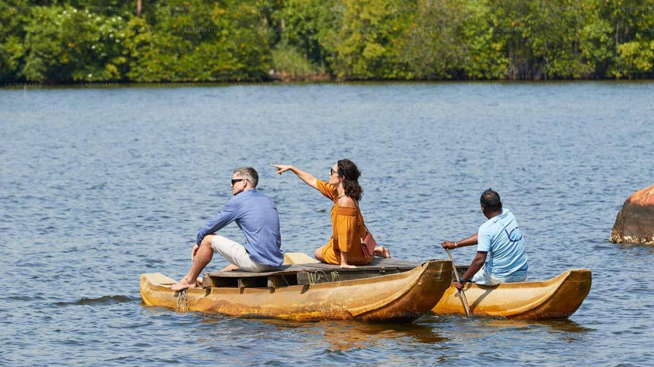 Guidet traditionel Thoni-tur i Pasikudah-lagunen