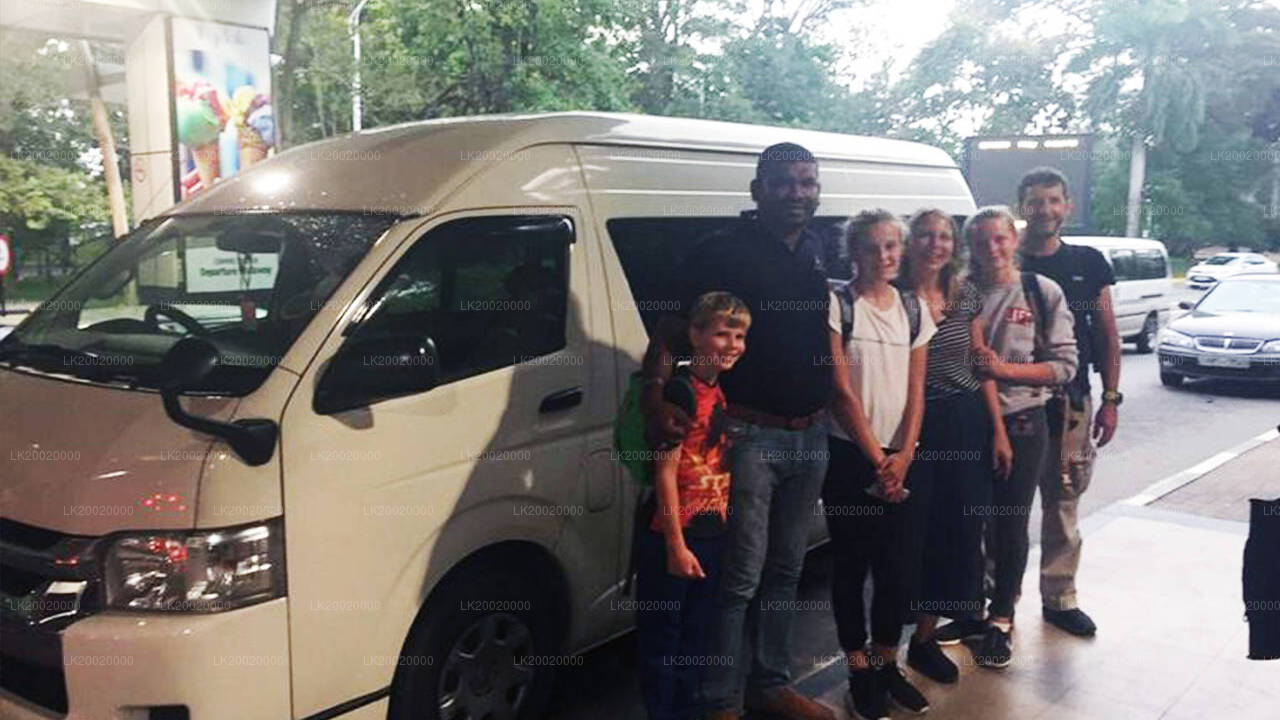 Chauffør Driven Van (Stor) Udlejning