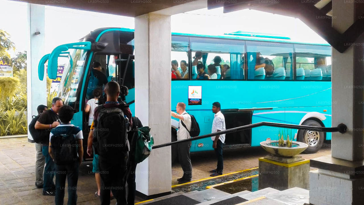 Privat lufthavnstransfer fra Mattala (HRI) Lufthavn til Galle