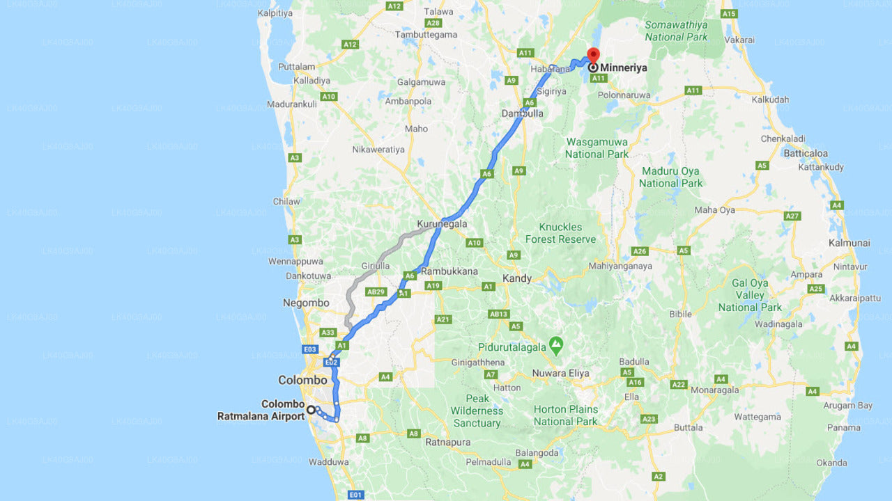 Ratmalana (RML) Airport til Minneriya City Private Transfer