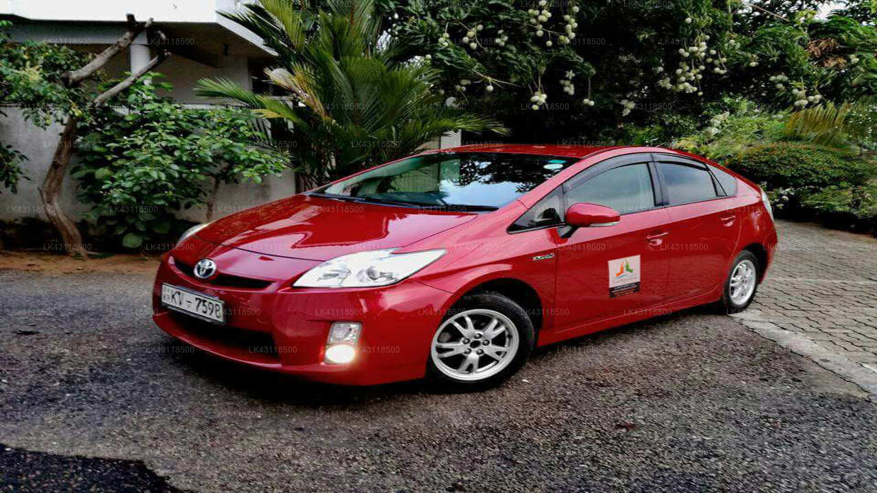 Transfer between Colombo Airport (CMB) and Tri-Star Beach Hotel, Arugam Bay