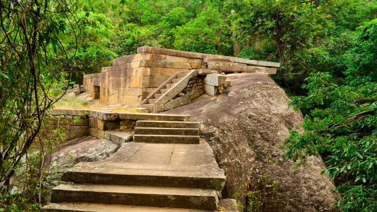 Ritigala, Kala Wewa og Namal Uyana fra Sigiriya