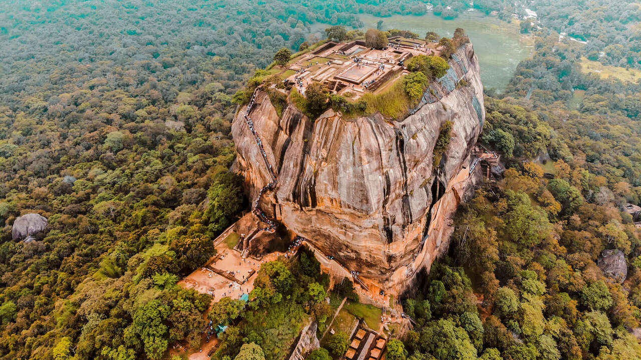 Sigiriya Rock og Dambulla fra Panadura