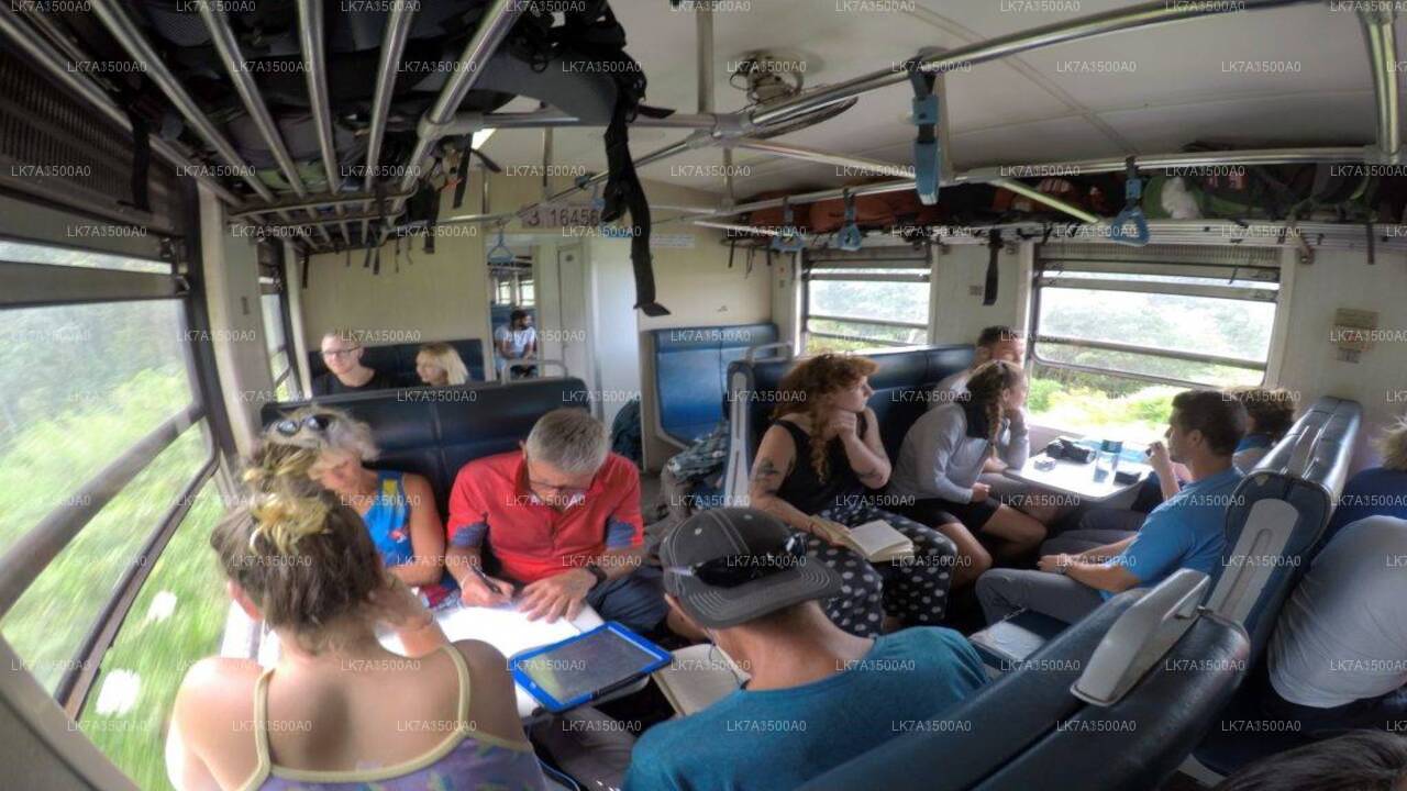 Togtur fra Colombo til Ella (tog nr. 1005 "Podi Menike")
