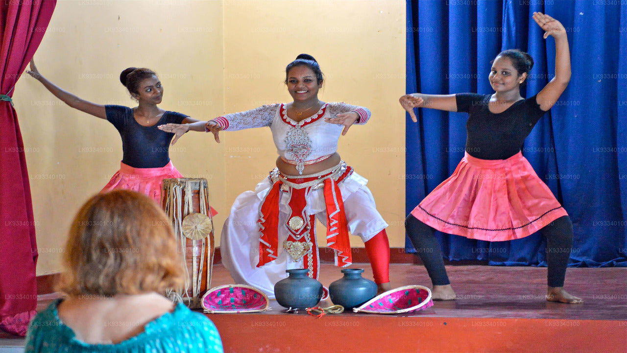 Traditionel danseoplevelse fra Panadura